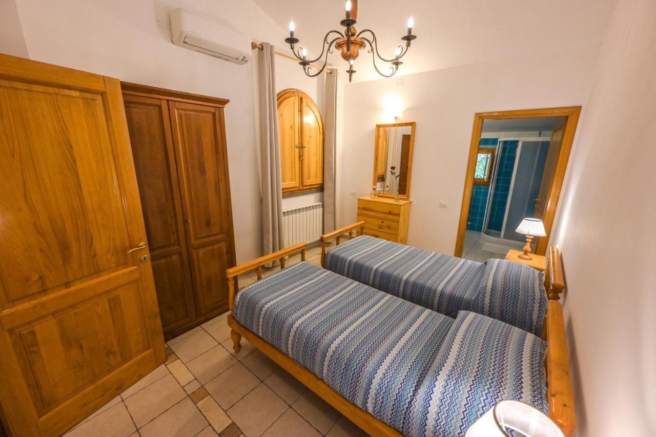 Agriturismo Poggio Al Pino Montelupo Fiorentino Bagian luar foto
