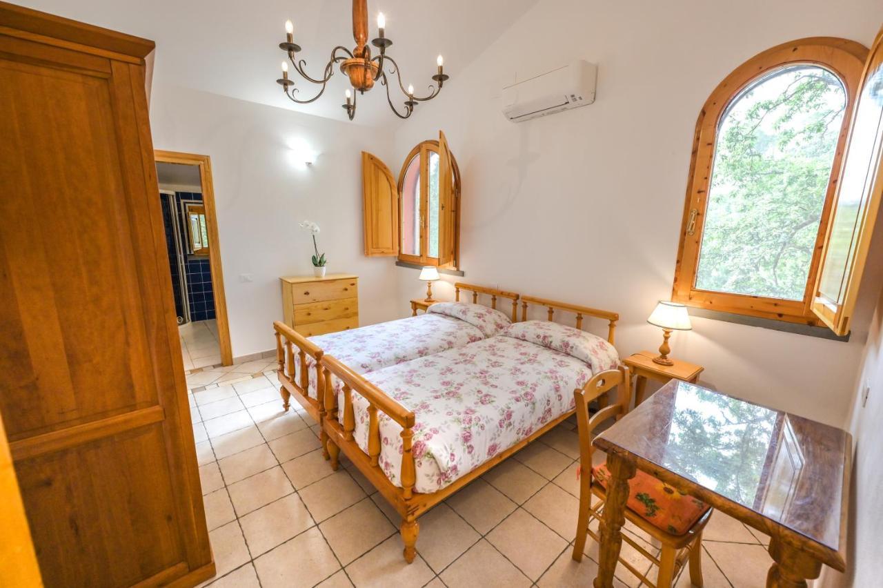 Agriturismo Poggio Al Pino Montelupo Fiorentino Bagian luar foto