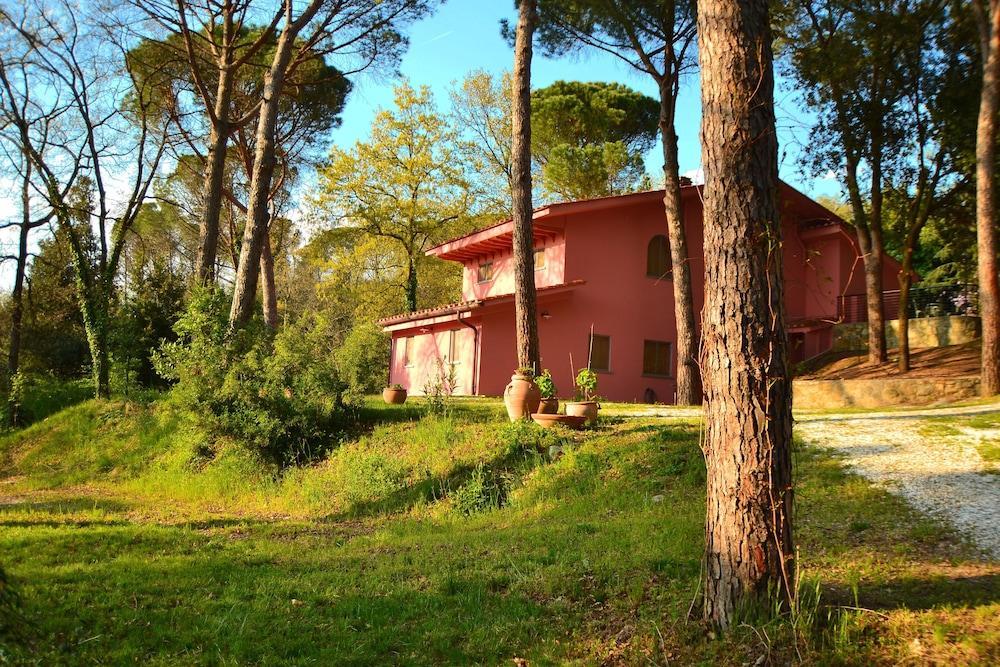 Agriturismo Poggio Al Pino Montelupo Fiorentino Bagian luar foto