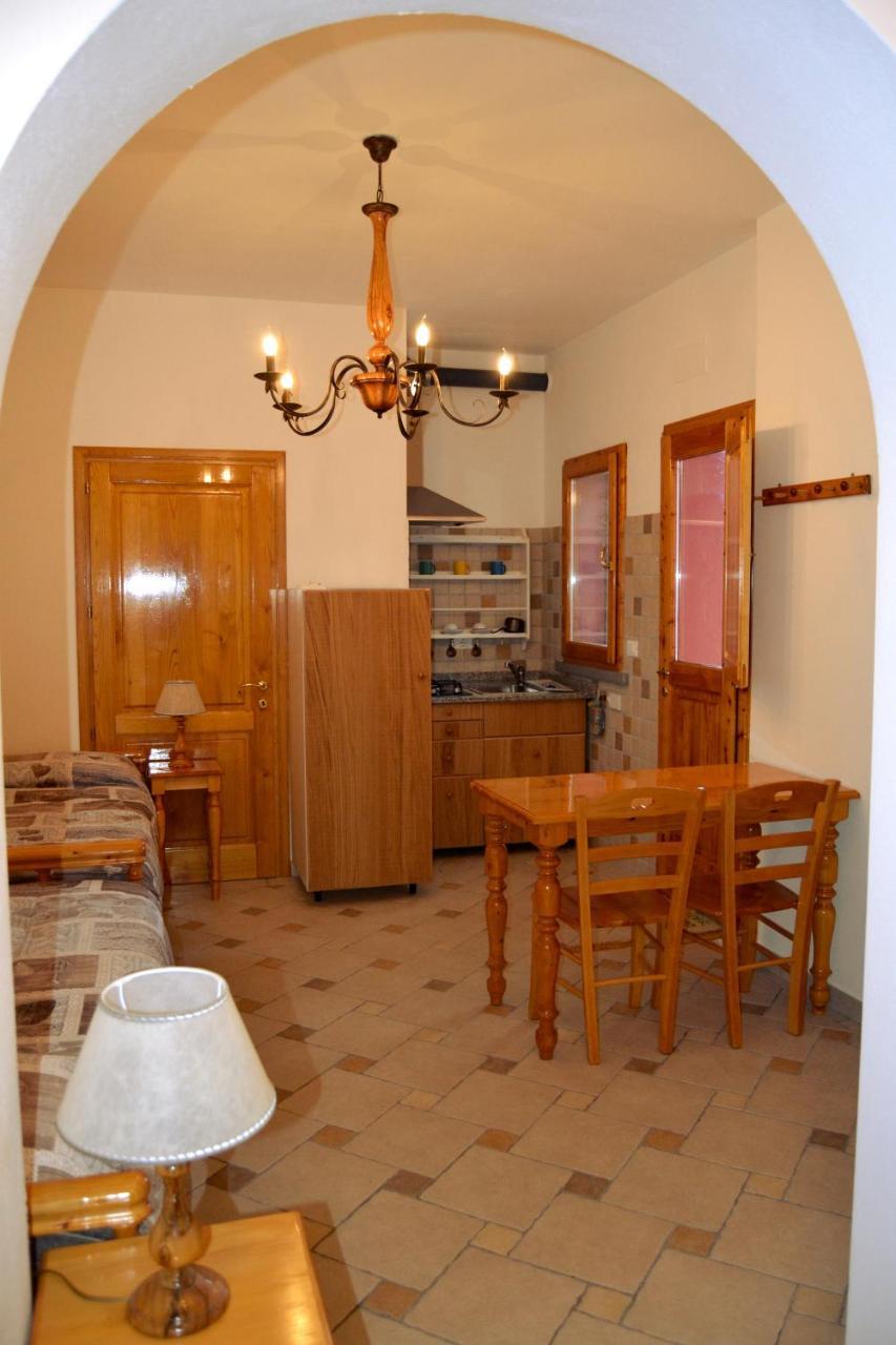 Agriturismo Poggio Al Pino Montelupo Fiorentino Bagian luar foto