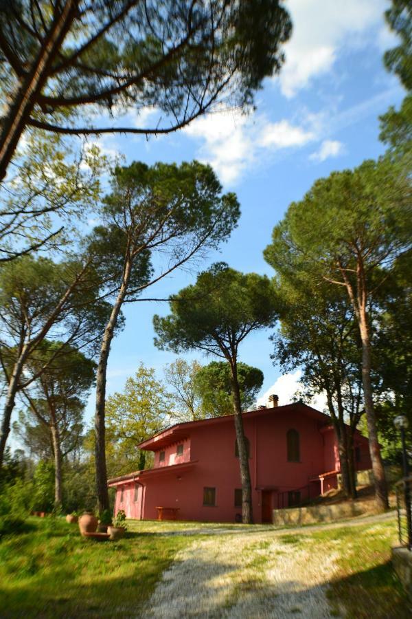 Agriturismo Poggio Al Pino Montelupo Fiorentino Bagian luar foto