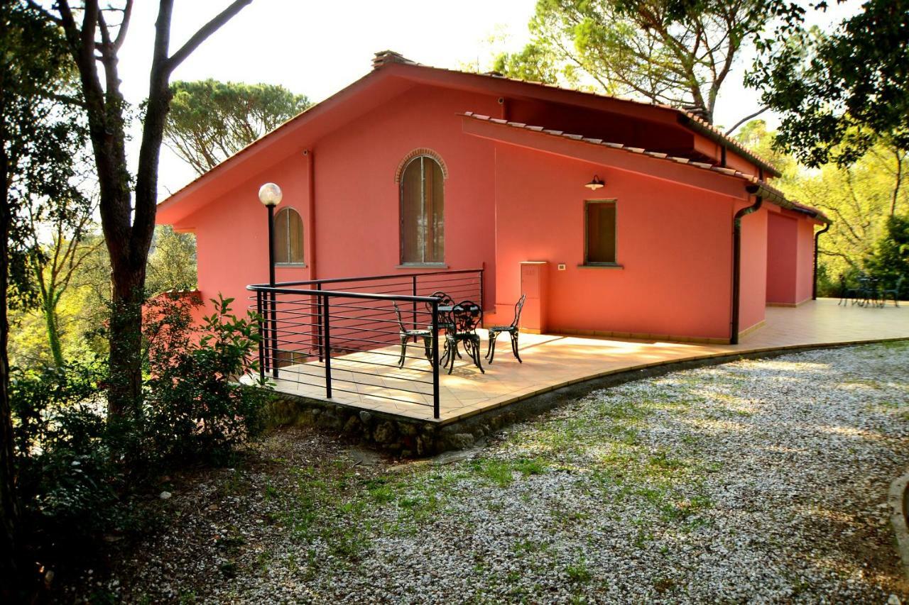 Agriturismo Poggio Al Pino Montelupo Fiorentino Bagian luar foto